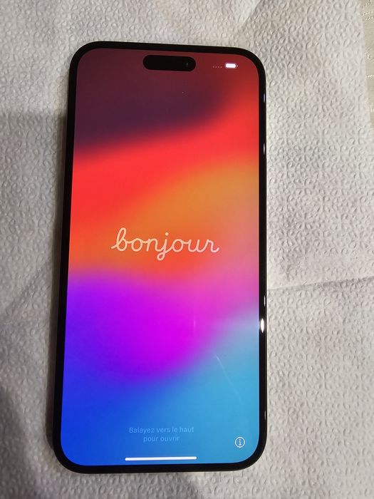 Iphone 15 плюс чисто нов