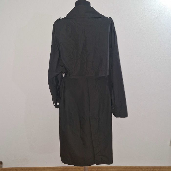 Trenci Zara cu eticheta