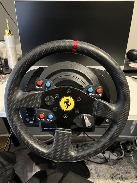 Volan Thrustmaster T300 RS