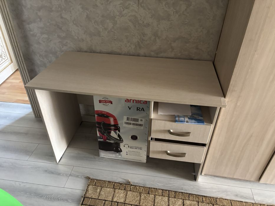 Продам офисный стол