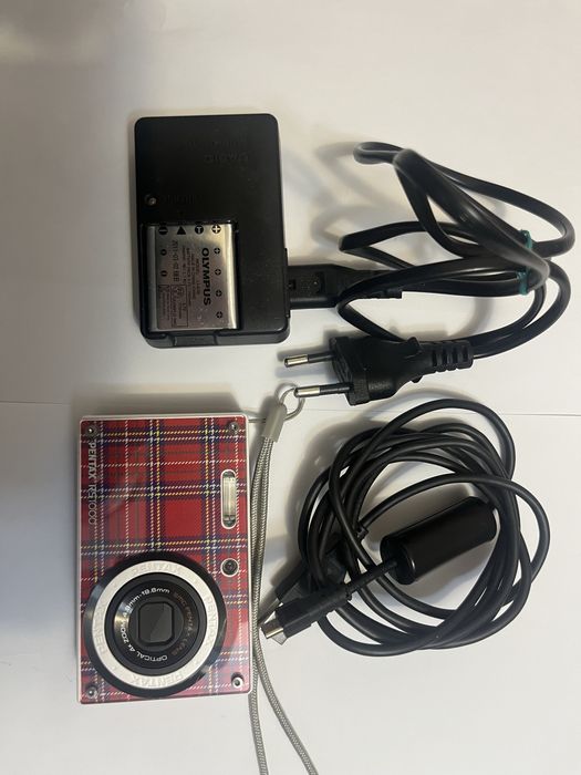 Pentax RS1000 14Mpx 4x zoom optic afisare data ora pe poze