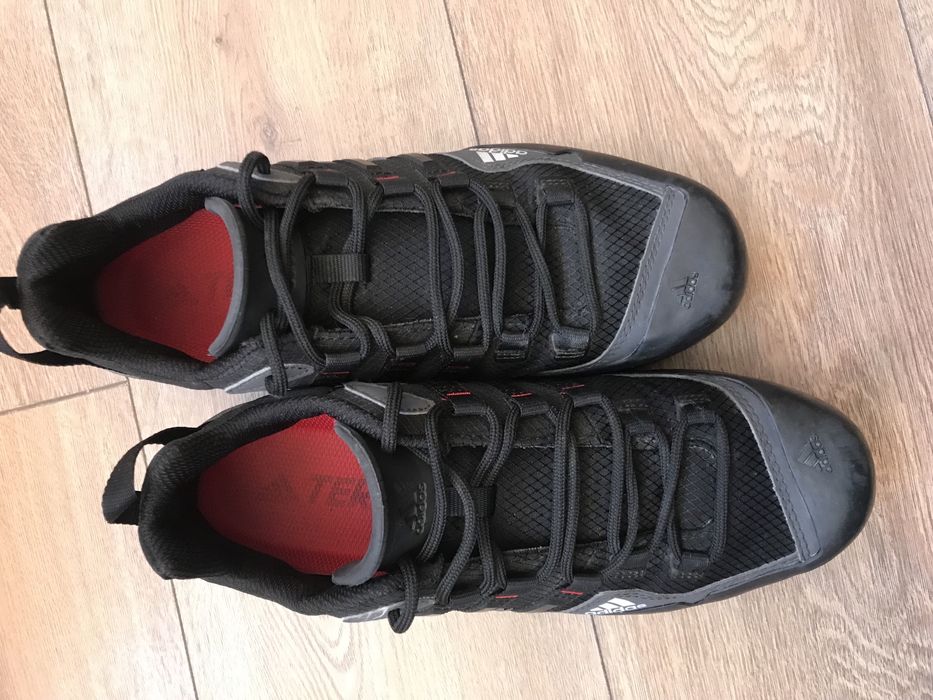 Маратонки 42,5