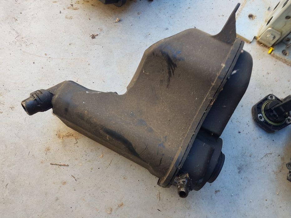 Казанче антифриз бмв е90 е91 е92  320i 330i 318i e90 e87 bmw бензин