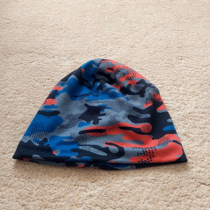 Продам шапки зимние