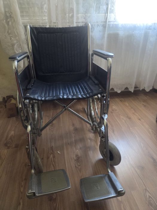 Fotoliu Rulant Pliabil Standard, Cadru din Oțel Cromat și Tapițerie din Piele Ecologică