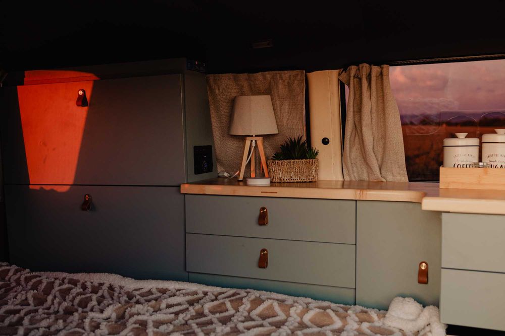 Autorulota de inchiriat, campervan, motorhome