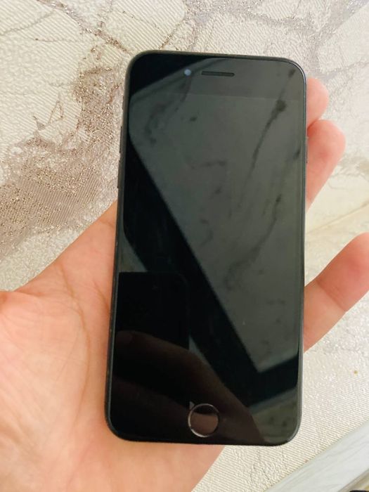 IPhone 7 qora 32gb srochna ochilmagan