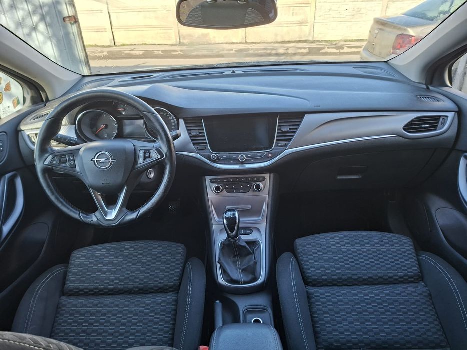 Opel Astra  K  avariat