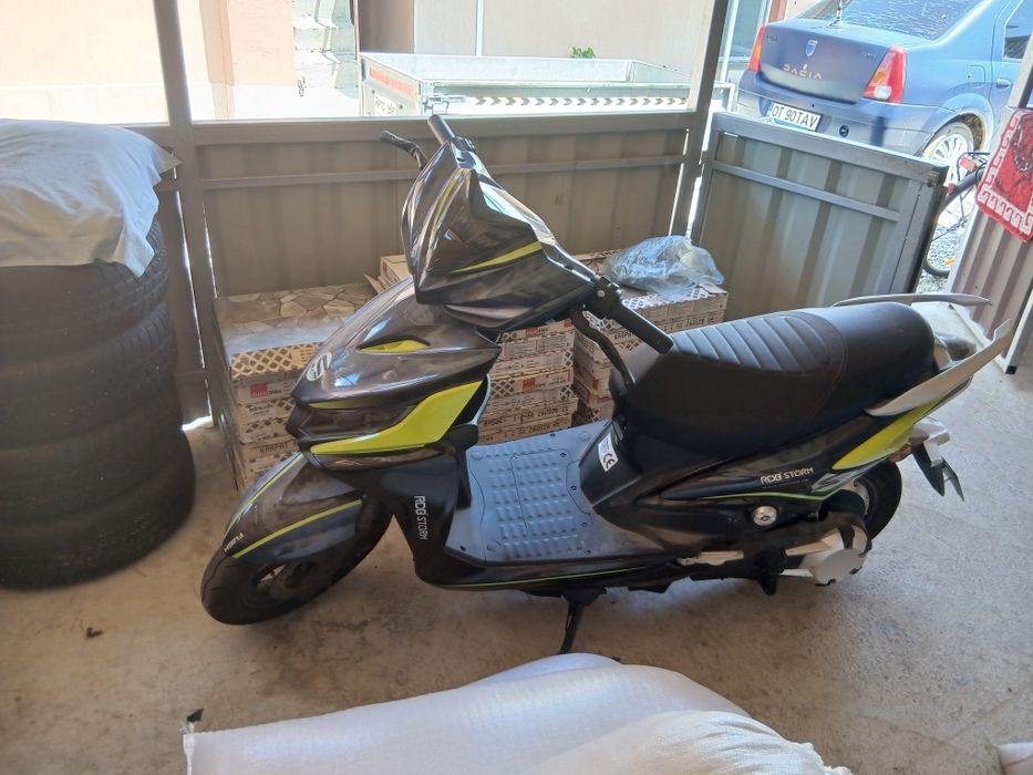 De vanzare scuter electric