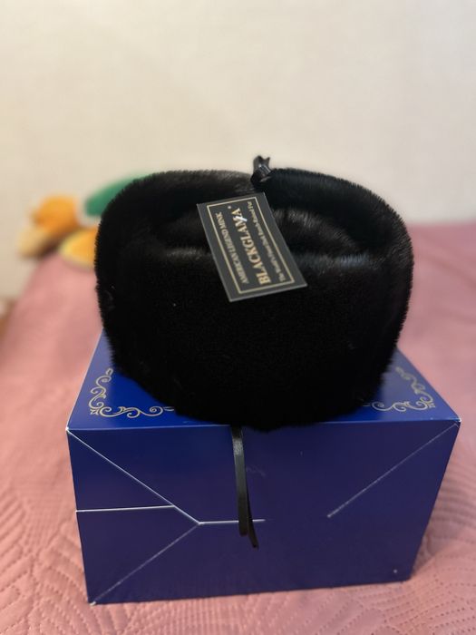 Продаем искуственно норковую шапку