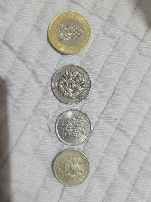 Продам монеты разные