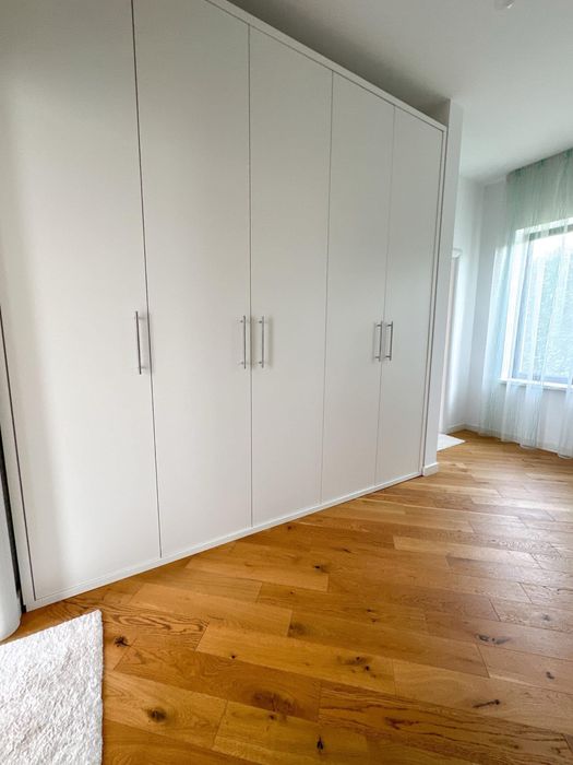 Dreasinguri mobilier pe comanda