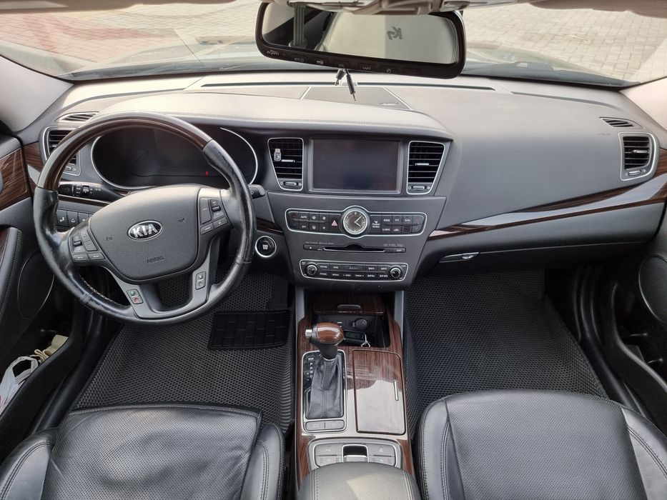 Продам автомобиль Kia K7