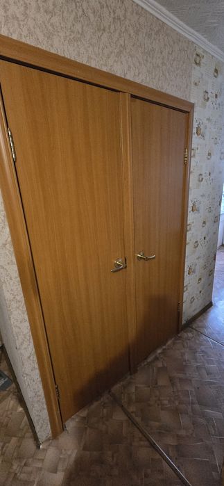 Продам межкомнатные двери