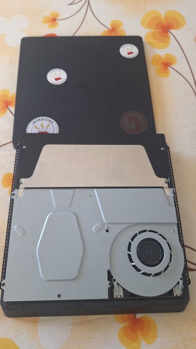 Consola SONY PS4 Slim in stare IMPECABILA!