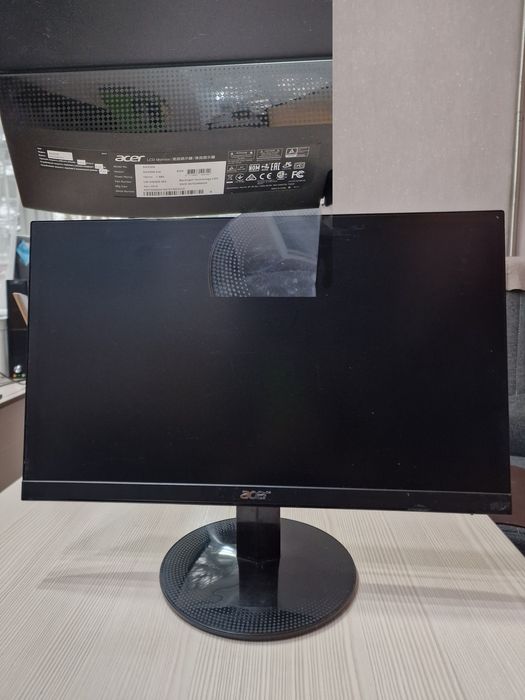 Продам мониторы в хорошем состоянии