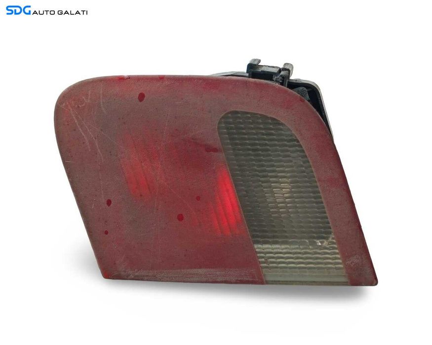 Stop Lampa Tripla Dreapta de pe Haion Portbagaj BMW Seria 3 E46 1998 - 2001 Cod 8364924 [LR6502]