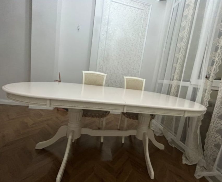 Продам Гостиный стол.