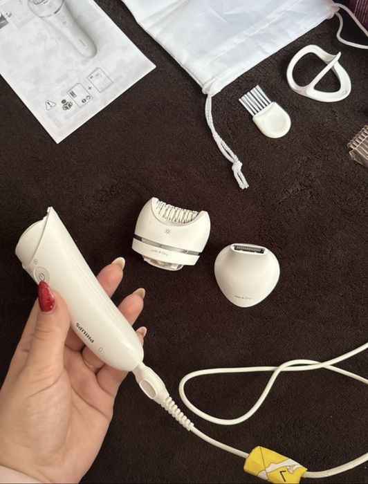Epilator Philips Series 8000 – Ca NOU | Wet & Dry | Set complet