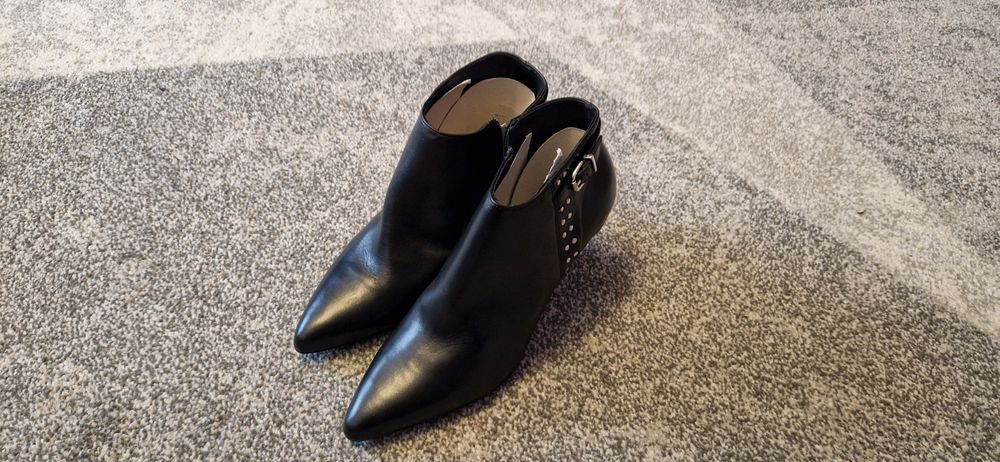 Ghete elegante, mărimea 40, piele naturala