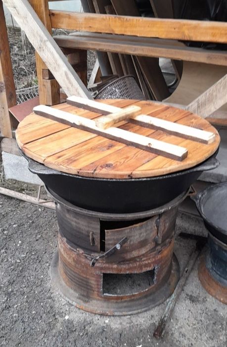 Продам Казан в хорошем состоянии .