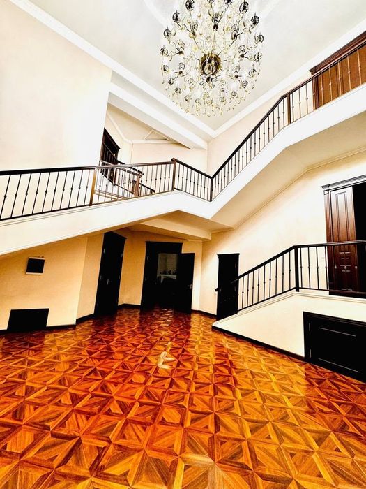 Тикланиш, Юнусабад! Продаётся Евродом 12 соток 11 комнат