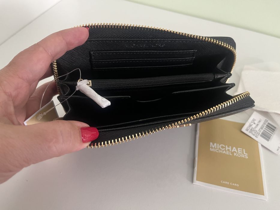 Чанта/ протмоне и ключодържател Michael Kors