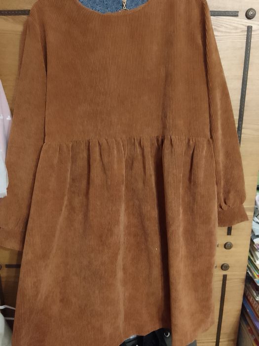 Платья разные женские