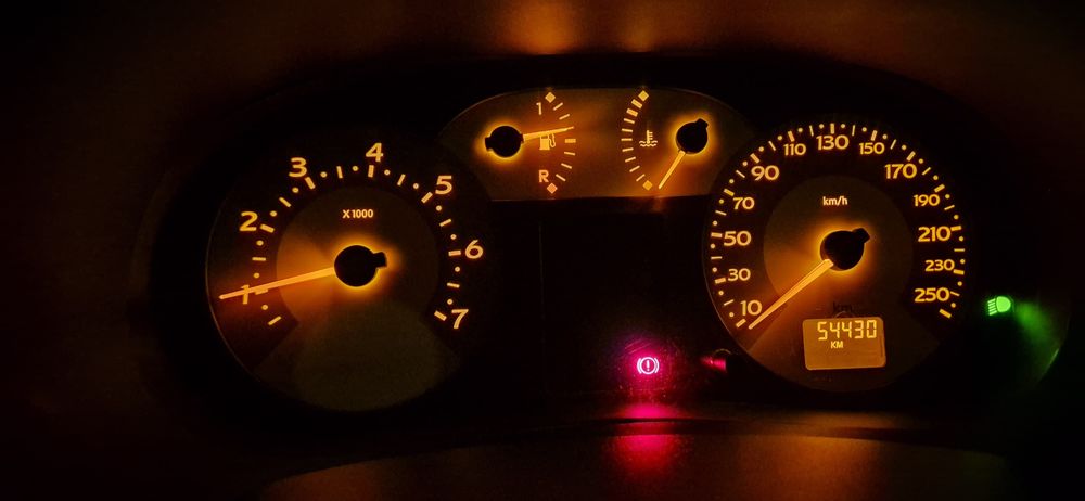 Renault Symbol 1,4 benzină.