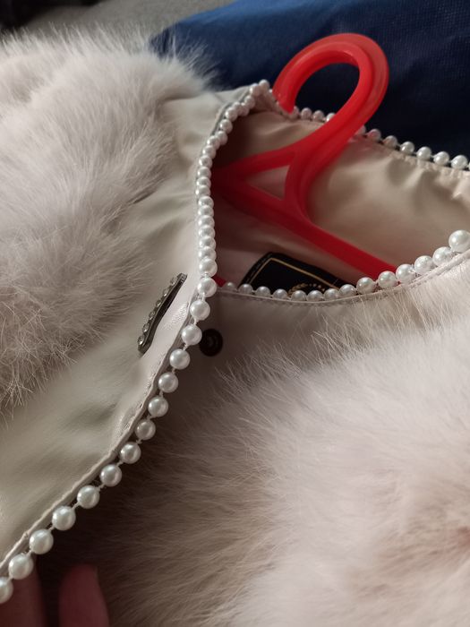 Qishki ayollar kostyumi