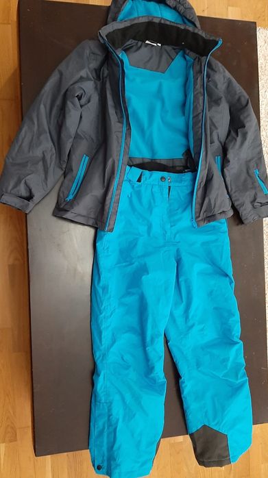 Vând geci și costum schi pentru fete - de neratat!
