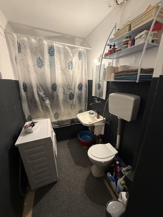 Vand apartament 3 camera