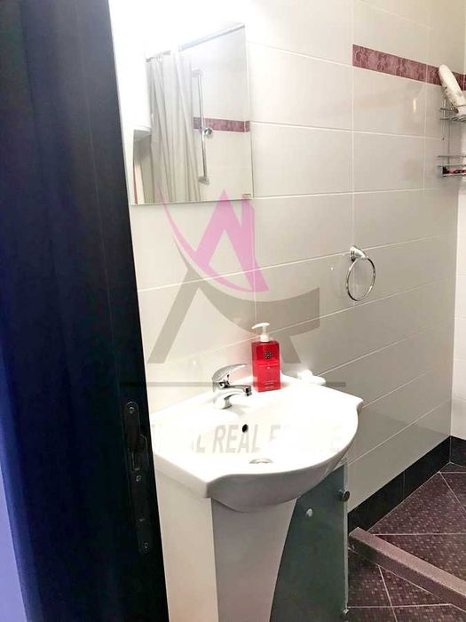 Дава се под наем Двустаен апартамент в Варна, Левски - 55 кв.м за 460 € - Снимка #2