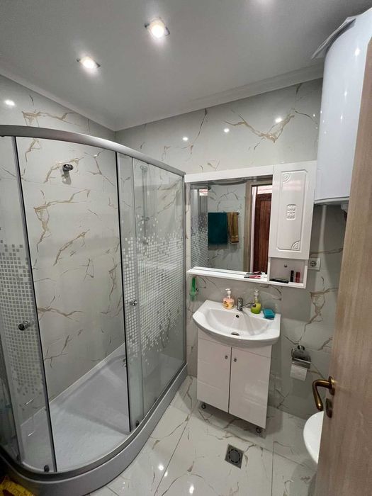 Дава се под наем Тристаен апартамент в Свети Влас - 80 кв.м за 80 € - Снимка #3