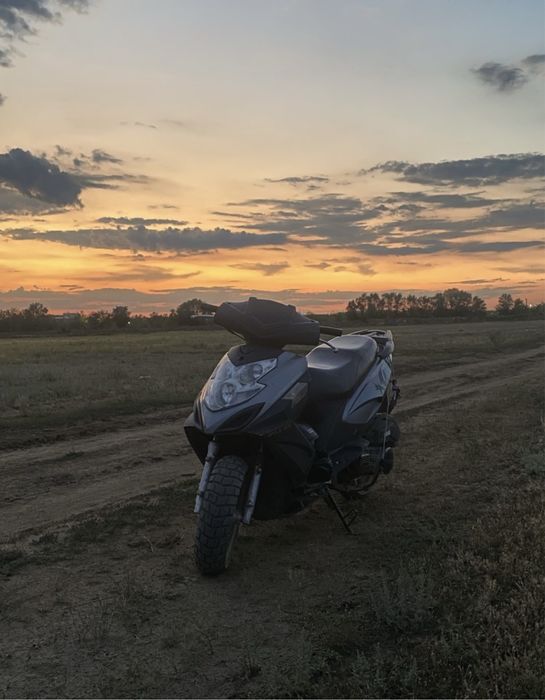 Продам скутер  рейсер стелс 150