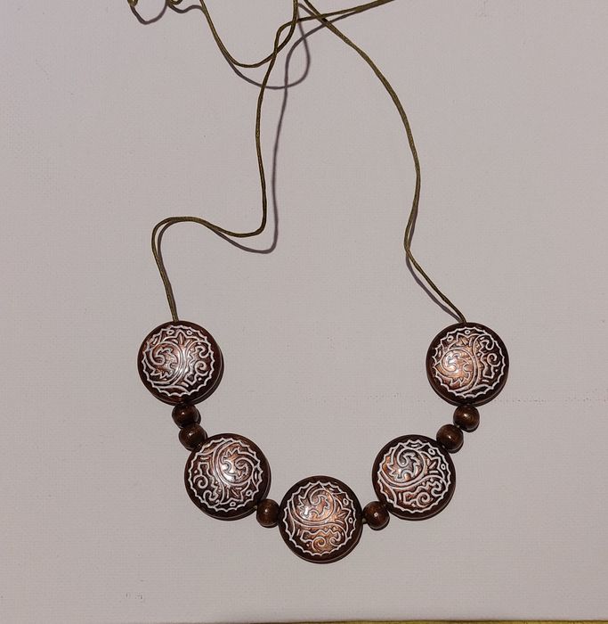 Дамски колиета и гривни