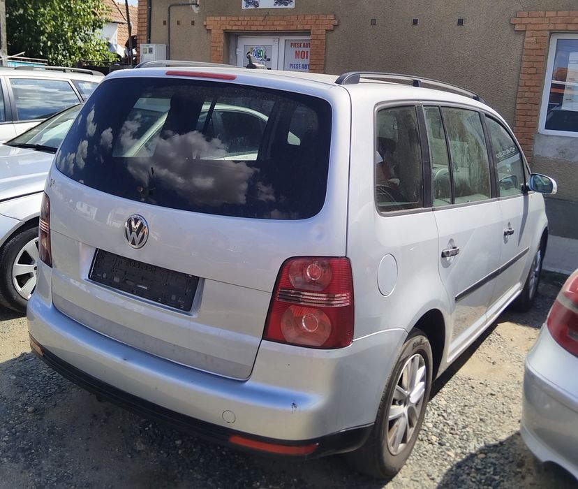 Haion+luneta Vw Touran an 2003-2010 ( FARA RUGINA )