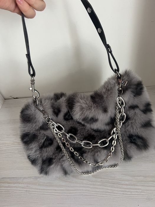 Меховая сумка трендовая модная