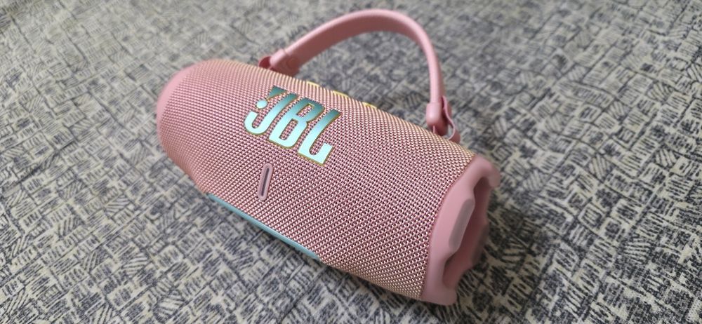 Новая, Оригинал JBL CHARGE 6 розовая по низкой цене!
