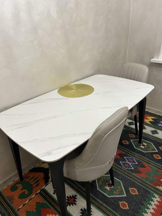 Стол мраморный новый
