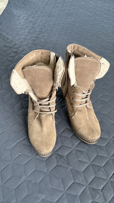 Кожени дамски боти от естествен велур с подплата от каракул