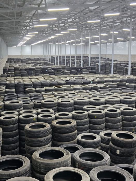 Зимние шины б/у 215/65 R16