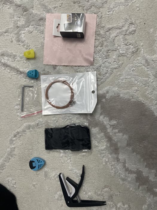 Продам гитара .полный комплект