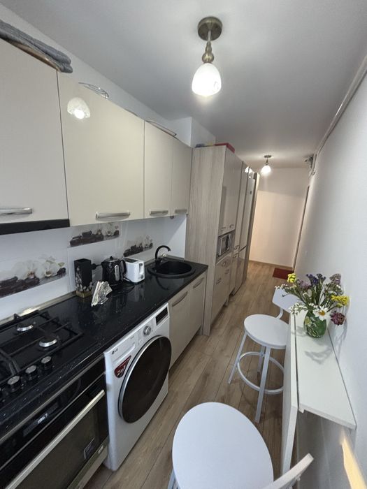 Apartament cu 3 camere