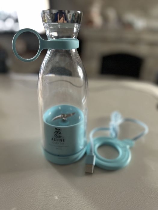 Нов смути шейкър