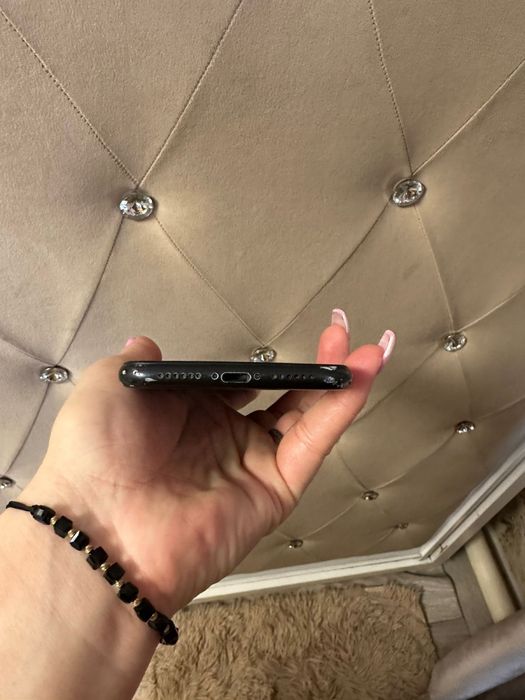 Продам IPhone XR 64gb