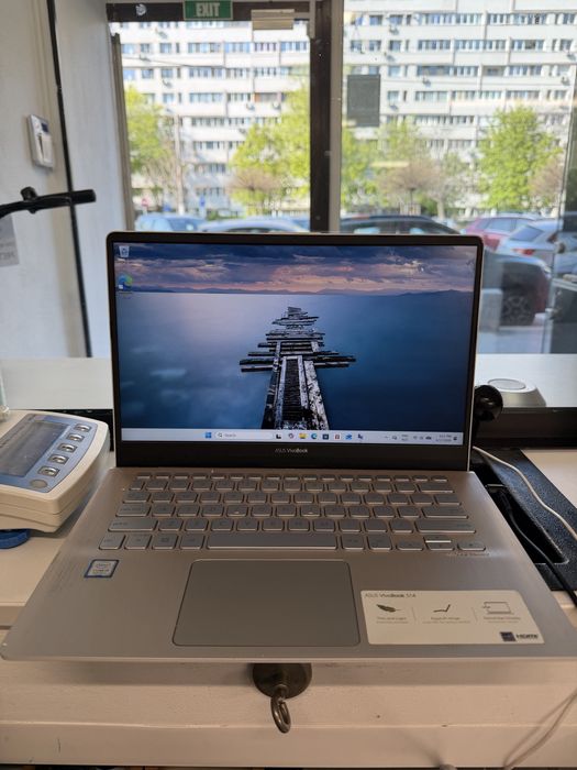 Laptop Asus Vivobook S14, intel i5 8 cod unic 4623