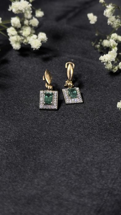 Золотые серьги  с изумруд ЖанТаС ломбард Астана