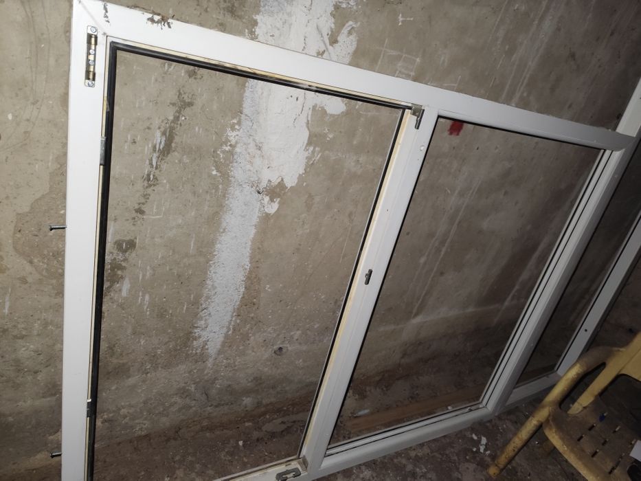 PVC балконски прозорци (пистолет)