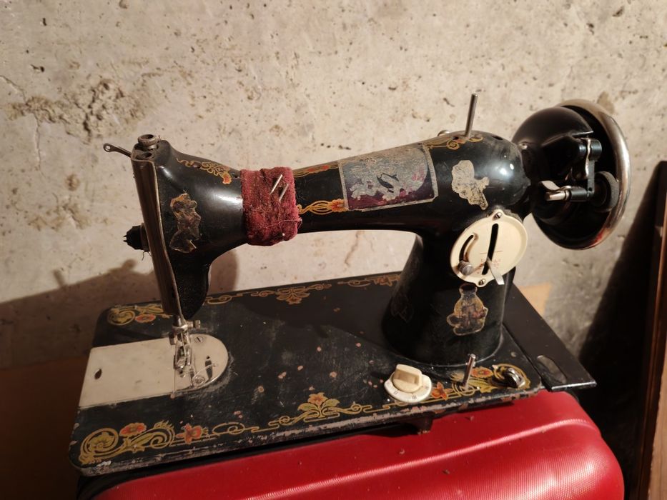 Швейная Машинка настольная, ножная